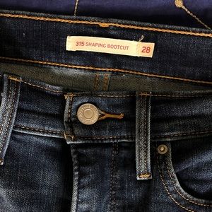 Levi’s 315 Shaping Bootcut